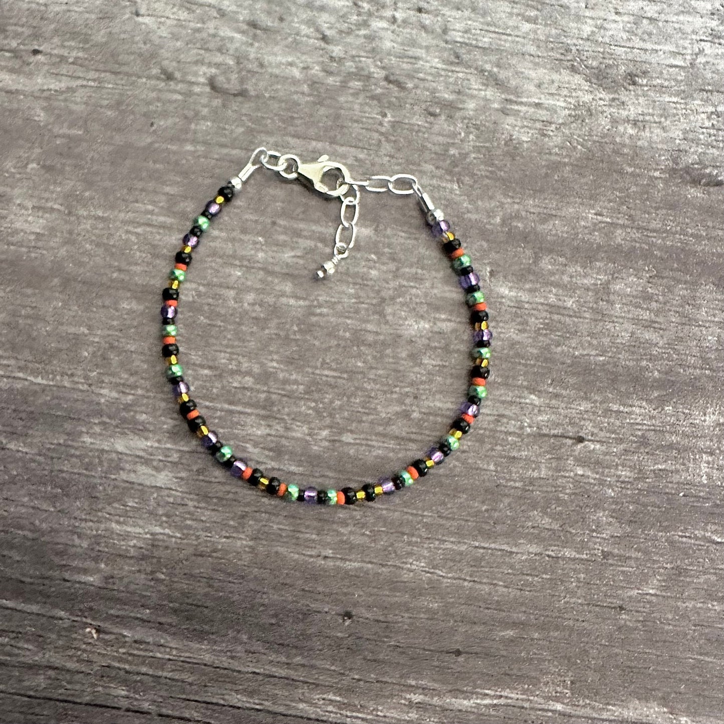 Bright & Black Bracelet with seed beads