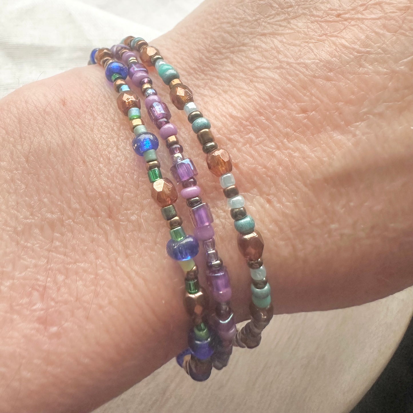 Purple tones glass seed bead bracelet